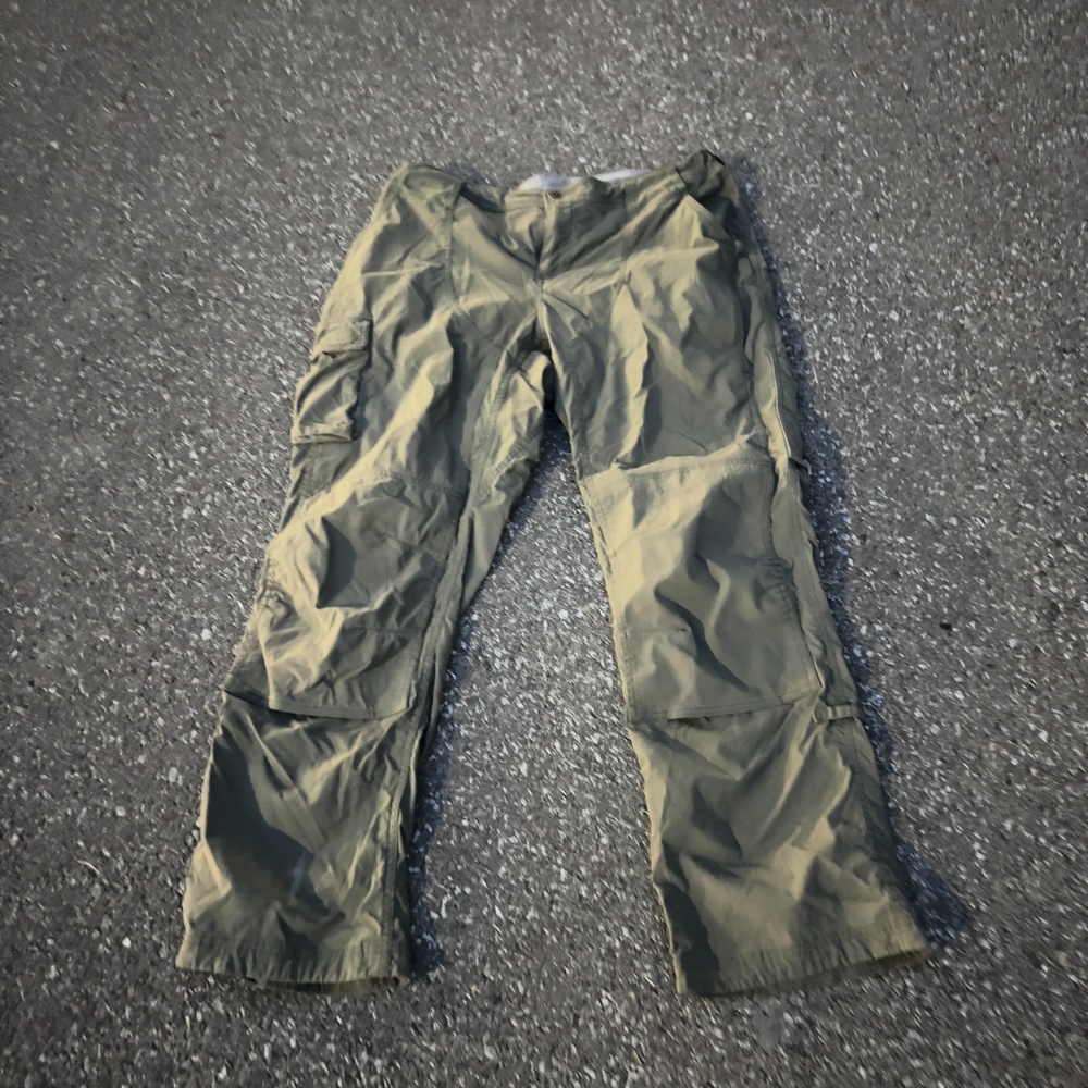 REI Cargo Pants Boys 12 Green Nylon Hiking Outdoor Pockets Stretch 12x31